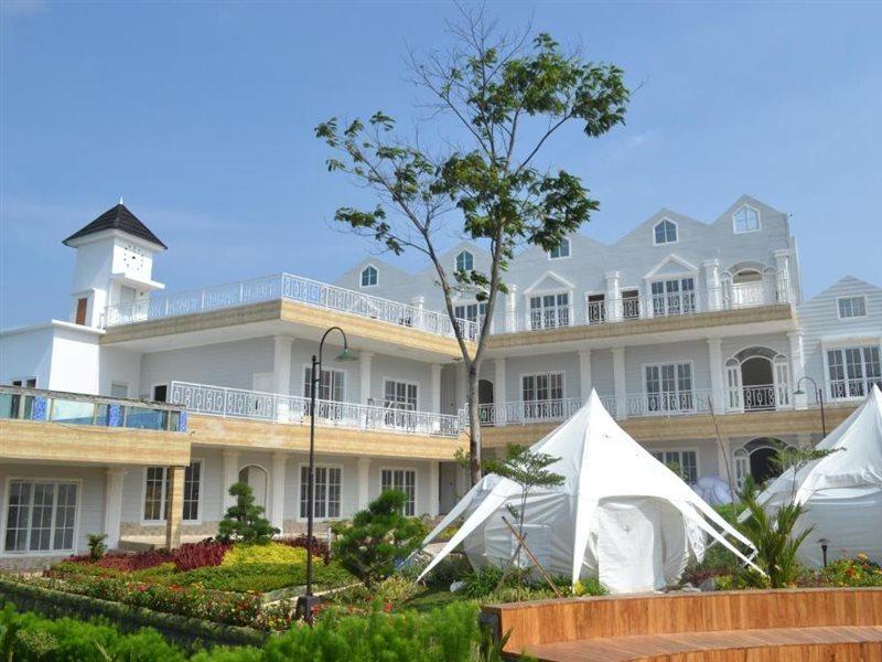 Chevilly Resort And Camp Богор Экстерьер фото
